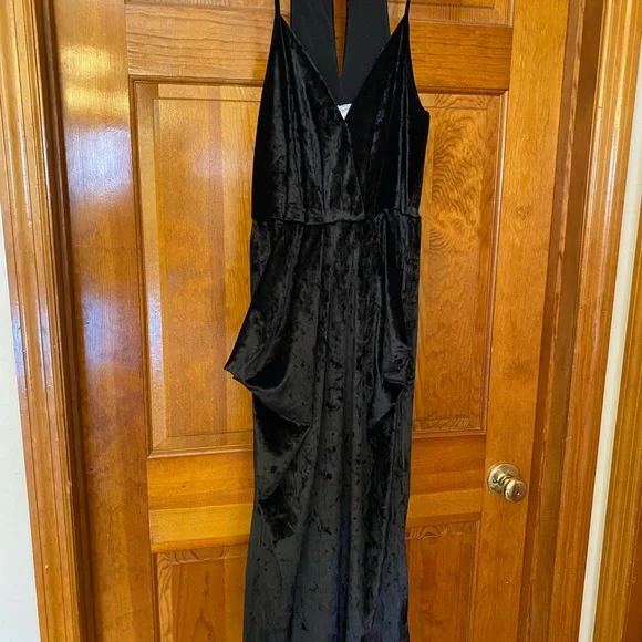 bcbgeneration black dress BCBG Max Azria 100% nylon floral lace BCBGeneration - Little Black Dress